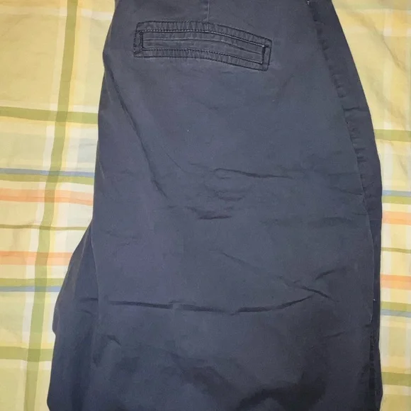 Bundle of 5 Bermuda style woman size 18 ( 4 preowned & 1 NWT) - Picture 13 of 16